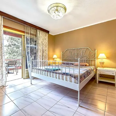 Party Villa/hen And Stag Parties Nyaraló *